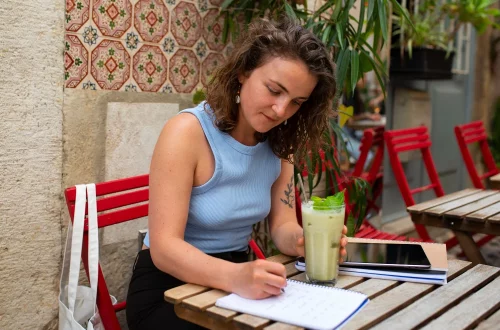 Veja como aprender italiano para viagens de forma rápida, prática e funcional, com dicas de estudo, vocabulário essencial e pronúncia.
