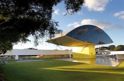 Consulado Italiano de Curitiba: Foto do Museu Oscar Niemeyer