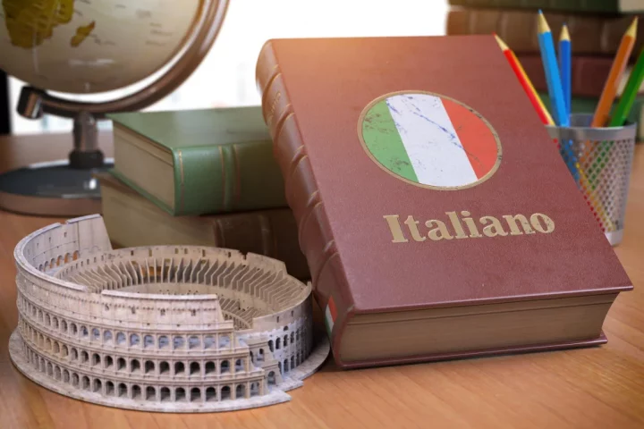 Cursos de italiano para brasileiros: veja opções no Brasil, online e na Itália, certificações reconhecidas e como se preparar para morar no país.