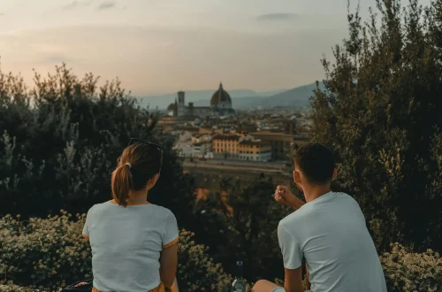 Foto de um casal curtindo o dia de São Valentim em Florença na Itália