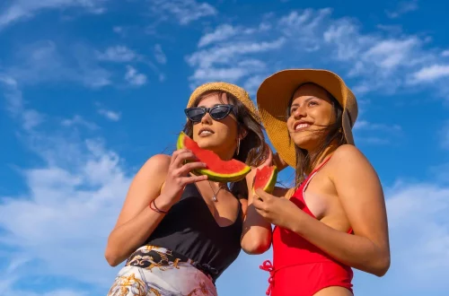 Entenda o que é o Ferragosto na Itália, sua origem histórica, tradições culturais e como o feriado impacta o cotidiano italiano.