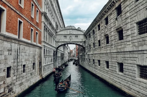 Golpe na cidadania italiana: Foto de um canal em Veneza