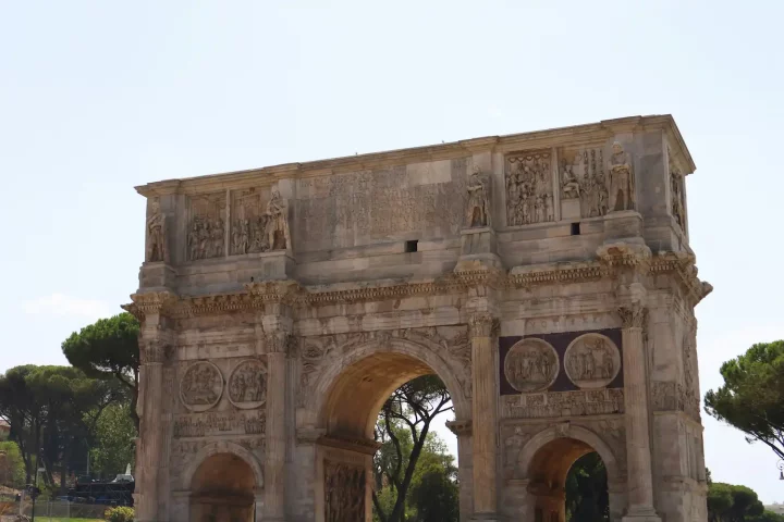Como não pagar a taxa da cidadania italiana: Foto do Arco de Constantino em Roma