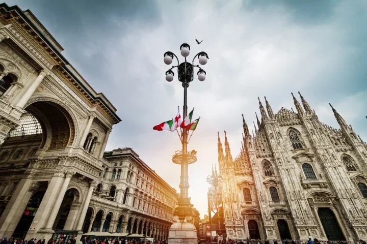 Novas regras para cidadania italiana em 2025: limite geracional, residência do ascendente, filhos menores, reaquisição e via judicial. Entenda tudo.