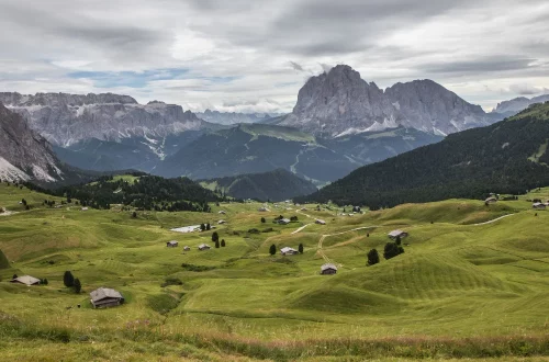 Conheça as regiões mais bonitas da Itália e descubra paisagens únicas, cultura e história. Guia completo com destaque para as áreas mais encantadoras do país.