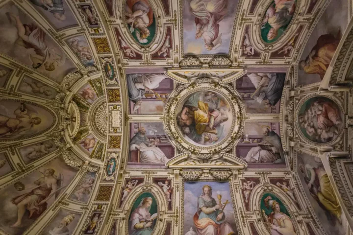 Explore o Renascimento italiano e descubra como a io.gringo pode ajudar na cidadania, conectando você às suas raízes e à cultura da Itália.