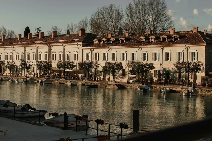 Tirar visto italiano: Foto de Peschiera del Garda